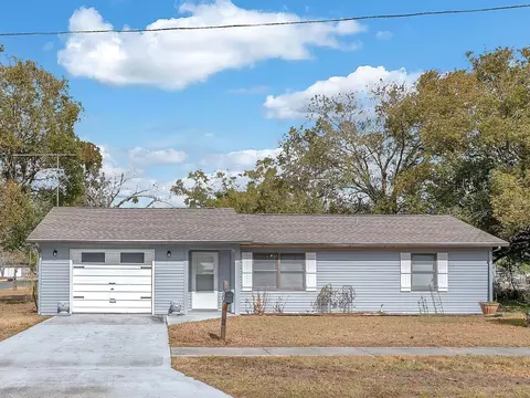 38719 12th Ave, Zephyrhills, FL 33542