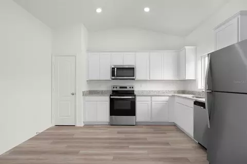 Kitchen - 13315 Tula Loop, Astatula, FL 34705 photo 2 of 2