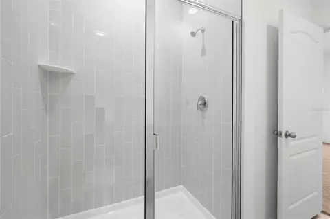 Bath - 13315 Tula Loop, Astatula, FL 34705 photo 2 of 3