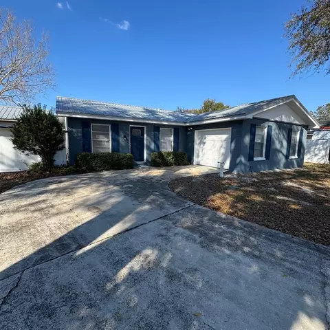 1821 Kim Acres Ln, Dover, FL 33527