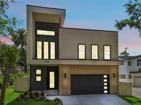 1305 Hilton Pl, Tampa, FL 33604