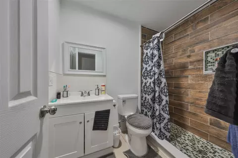Bath - 11708 Balm Riverview Rd, Riverview, FL 33569 photo 1 of 4