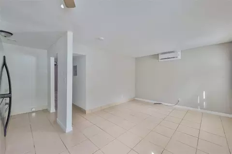 Living - 11708 Balm Riverview Rd, Riverview, FL 33569 photo 4 of 4