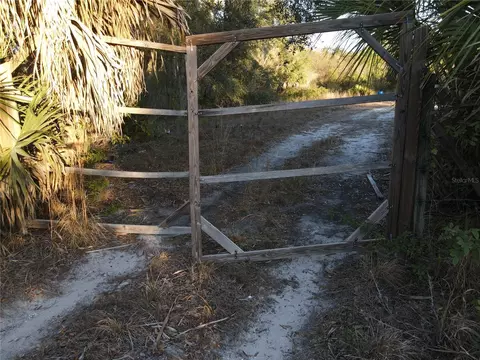 14420 Highland Rd, Wimauma, FL 33598