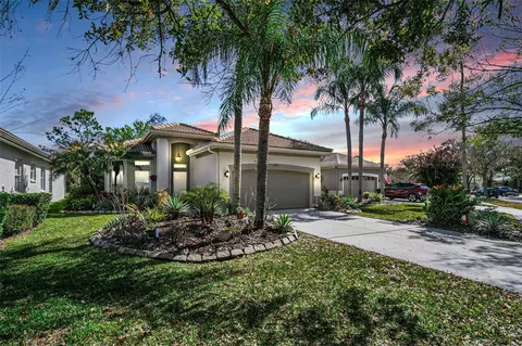 1527 Woodstream Dr, Oldsmar, FL 34677