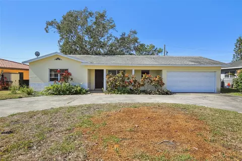 2321 Premier Dr S, Gulfport, FL 33707