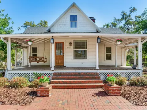 210 N Grosse Ave, Tarpon Springs, FL 34689