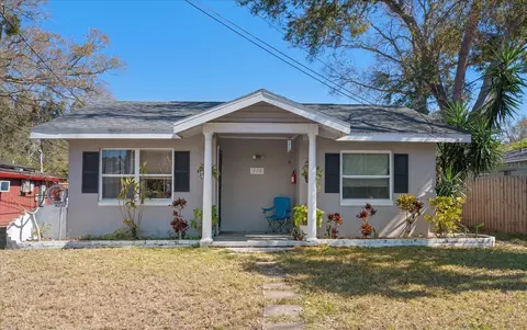 370 3rd St NW, Largo, FL 33770