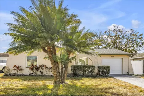 601 6th Ave SE, Largo, FL 33771