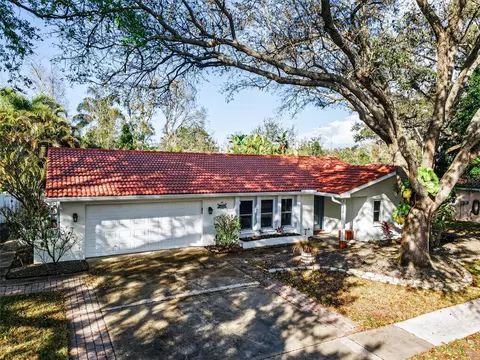 1889 Mourning Dove Dr, Palm Harbor, FL 34683