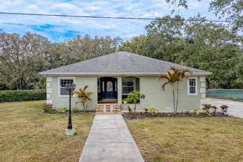 1905 W Burke St, Tampa, FL 33604