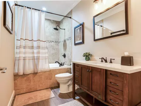 Bath - 15721 Colding Loop, Wimauma, FL 33598 photo 5 of 5