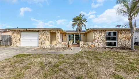 3105 Pinon Dr, Holiday, FL 34691