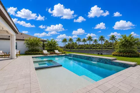 Exterior - 13113 Wildflower Meadow Dr, Riverview, FL 33579 photo 3 of 15