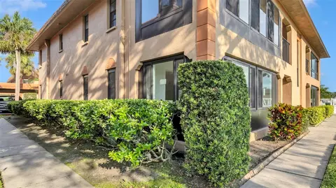 10192 Seminole Island Dr #10192, Largo, FL 33773