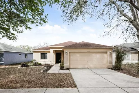 3014 Summer House Dr, Valrico, FL 33594