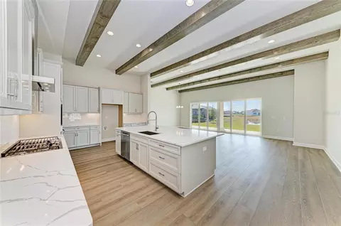 Kitchen - 10307 Ashaway Dr, Parrish, FL 34219 photo 5 of 6