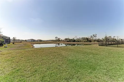 Exterior - 10307 Ashaway Dr, Parrish, FL 34219 photo 4 of 4