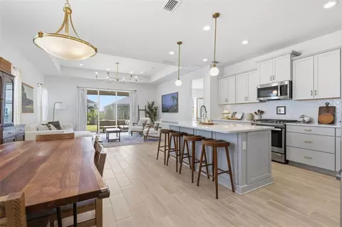 Kitchen - 10141 Spruce River Way, Parrish, FL 34219 photo 1 of 8