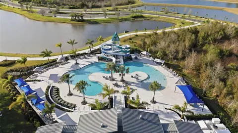 Exterior - 10141 Spruce River Way, Parrish, FL 34219 photo 8 of 9