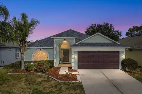 31137 Whinsenton Dr, Wesley Chapel, FL 33543
