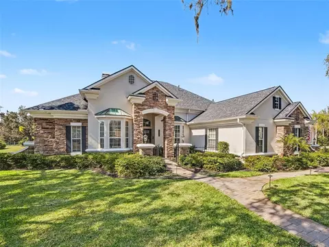 8921 Eagle Watch Dr, Riverview, FL 33578