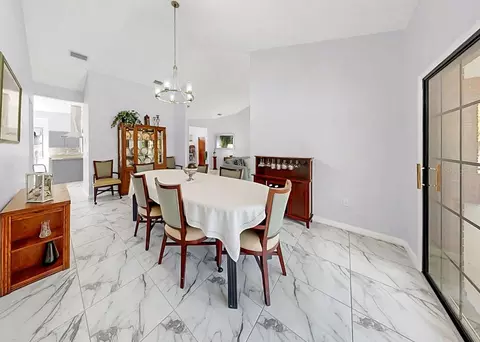 Dining - 13607 2nd Ave E, Bradenton, FL 34212 photo 3 of 5