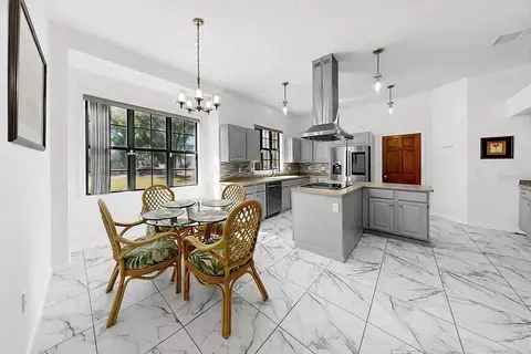 Kitchen - 13607 2nd Ave E, Bradenton, FL 34212 photo 14 of 14