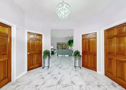 Entry Way - 13607 2nd Ave E, Bradenton, FL 34212 photo 2 of 3