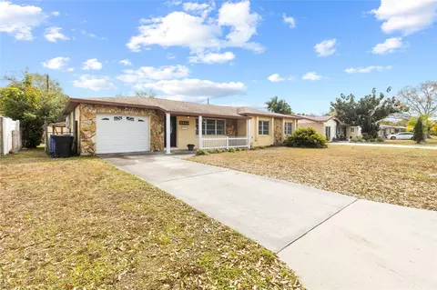 6041 15th St N, Saint Petersburg, FL 33703
