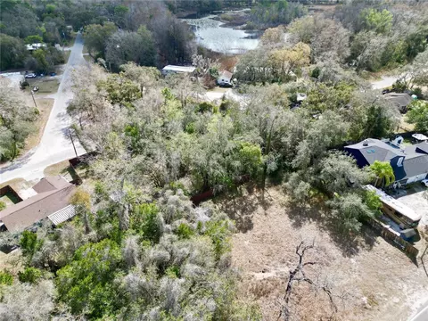 9950 Lake Dr, New Port Richey, FL 34654