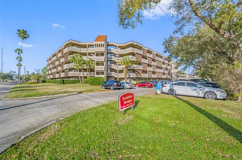 1247 S Martin Luther King Jr Ave #307, Clearwater, FL 33756