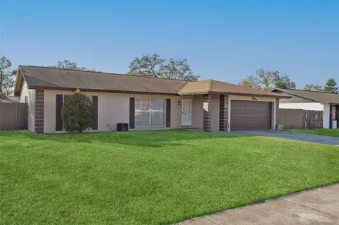 1614 Berkshire Dr, Brandon, FL 33511