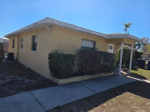 1965 Rainbow Dr, Clearwater, FL 33765