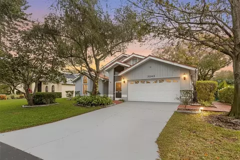 5245 Venice Way NE, Saint Petersburg, FL 33703
