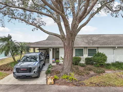1015 Harefield Cir, Sun City Center, FL 33573