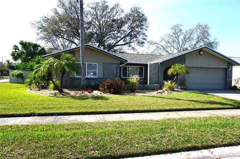 6522 Woodland Blvd N, Pinellas Park, FL 33781