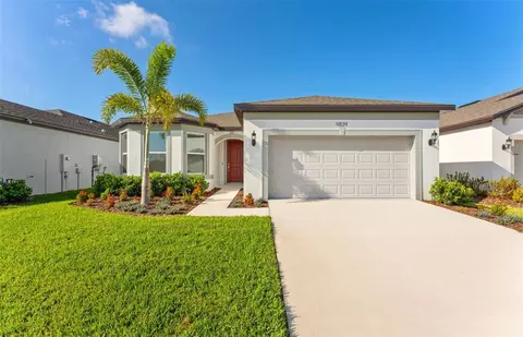 9839 Crescent Moon Dr, Riverview, FL 33578