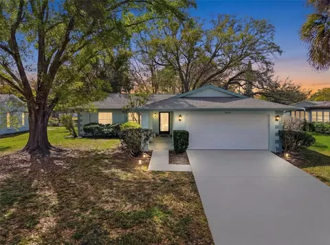1446 Queen Anne Blvd, Palm Harbor, FL 34684
