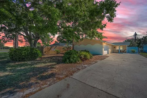 2053 Jefferson Ave, Dunedin, FL 34698