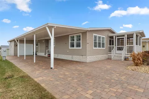 37533 Gill Ave, Zephyrhills, FL 33541