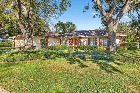 6418 Jacqueline Arbor Dr, Temple Terrace, FL 33617