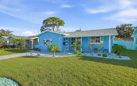 5718 18th Ave N, Saint Petersburg, FL 33710