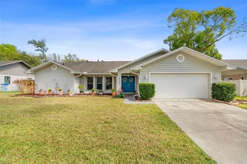 2715 Berryknoll Pl, Valrico, FL 33596