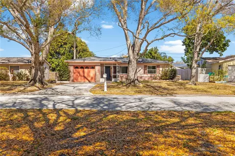 5589 46th Ave N, Kenneth City, FL 33709