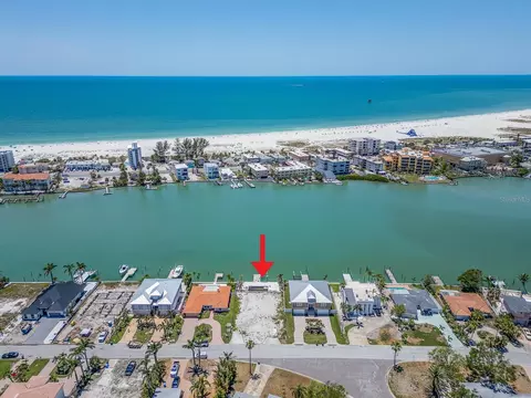 10126 Tarpon Dr, Treasure Island, FL 33706