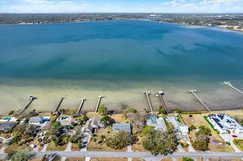 400 Shore Dr E, Oldsmar, FL 34677