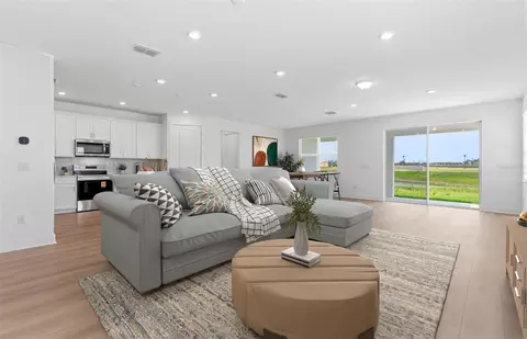 Living - 9939 Johnson Oaks Gln, Parrish, FL 34219 photo 1 of 2