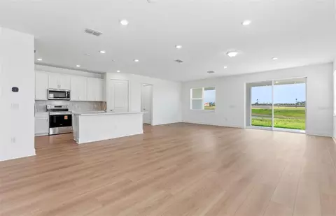 Living - 9939 Johnson Oaks Gln, Parrish, FL 34219 photo 2 of 2
