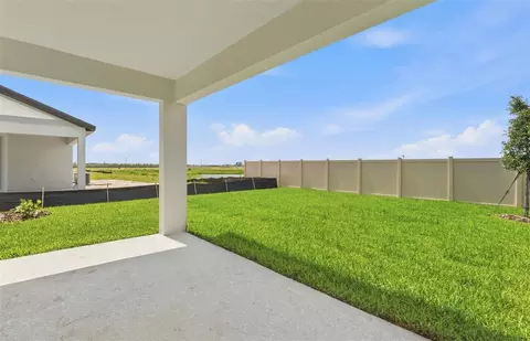Exterior - 7910 Palm Paradise Pl, Parrish, FL 34219 photo 2 of 3